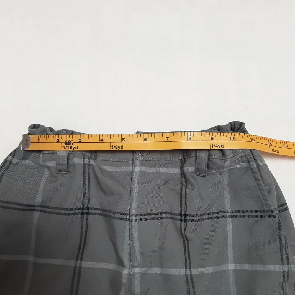 Under Armour Casual Shorts Boys Large